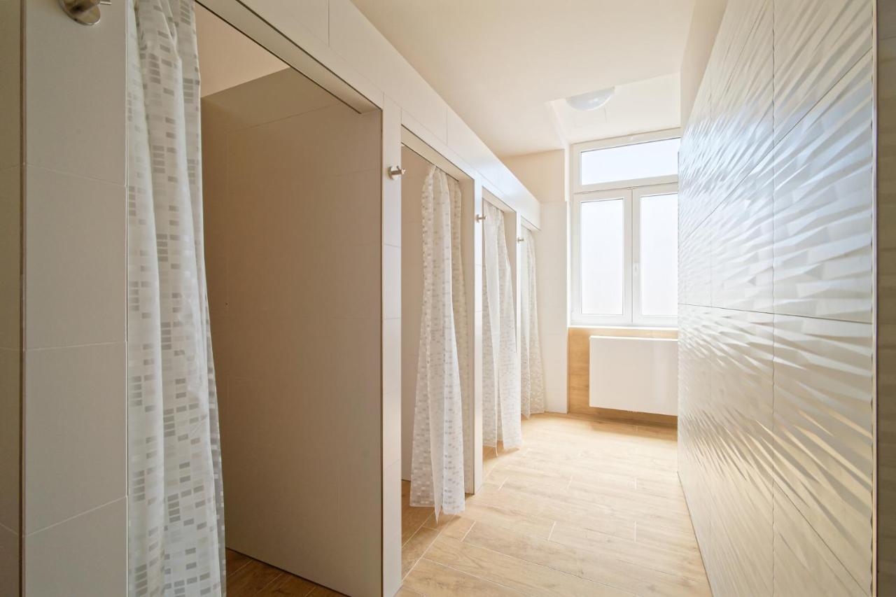 Bett im Frauenschlafsaal mit 3 Betten