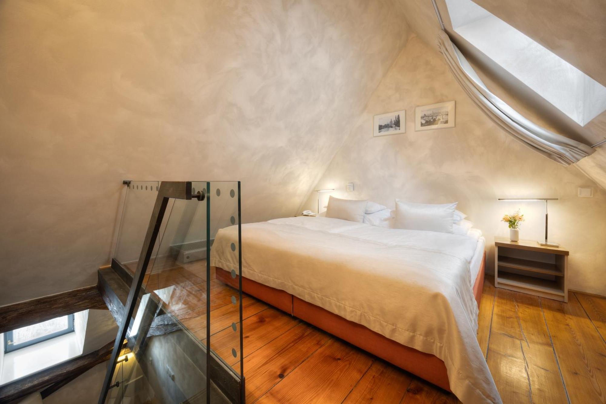 Duplex Double Room Attic