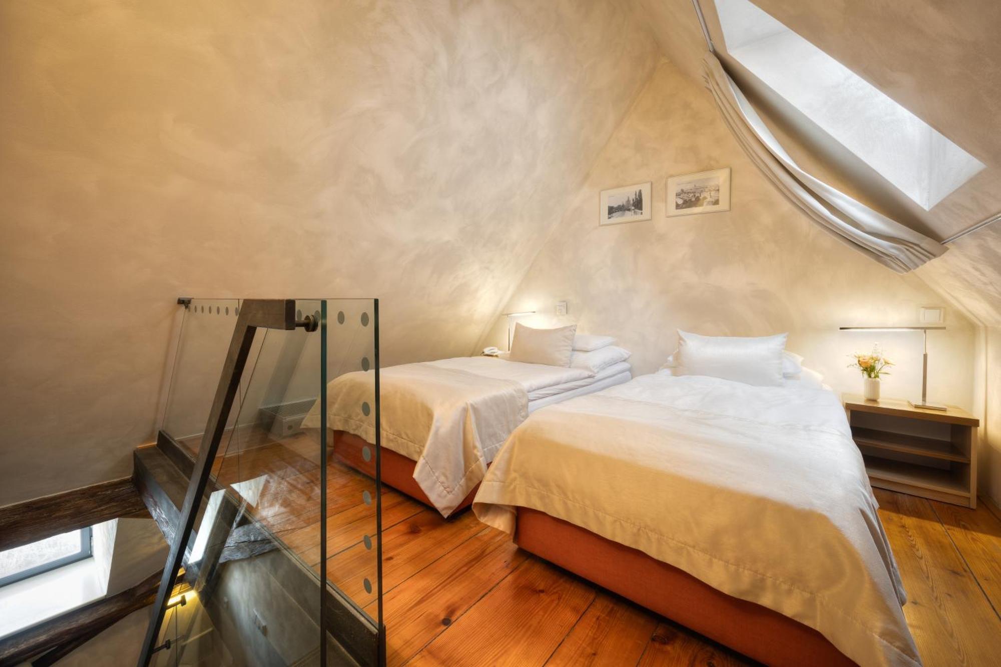 Duplex Double Room Attic