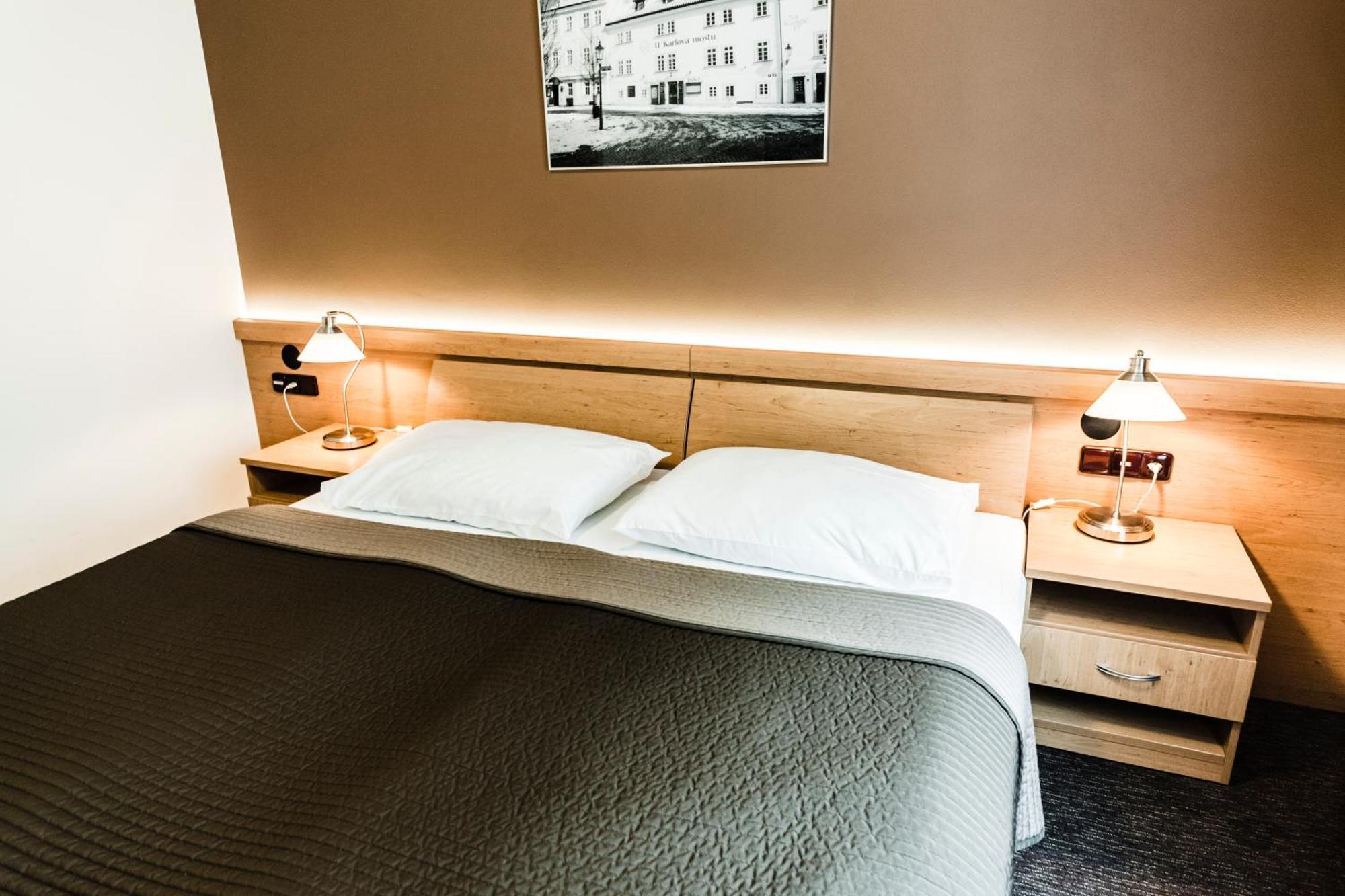 Doppel-/Zweibettzimmer mit Stadtblick