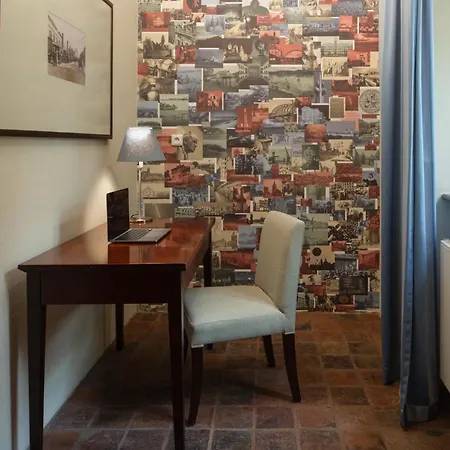 Charles Bridge Heritage Suites By Salvator Hotels-2