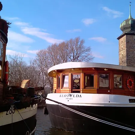 Boat Hotel Matylda-3