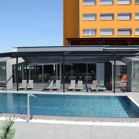Hotel Aura Design&Garden Pool-2