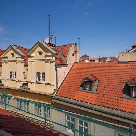 Hotel "Palac U Kocku" By Adrez, Palace At The Cats-3